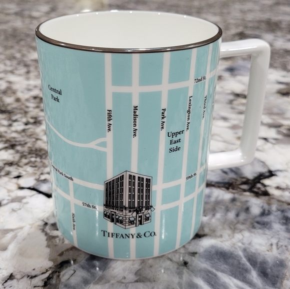 TIFFANY & CO. Manhattan Mug Fine Bone China Map of New York Serial Number Set - Picture 10 of 12